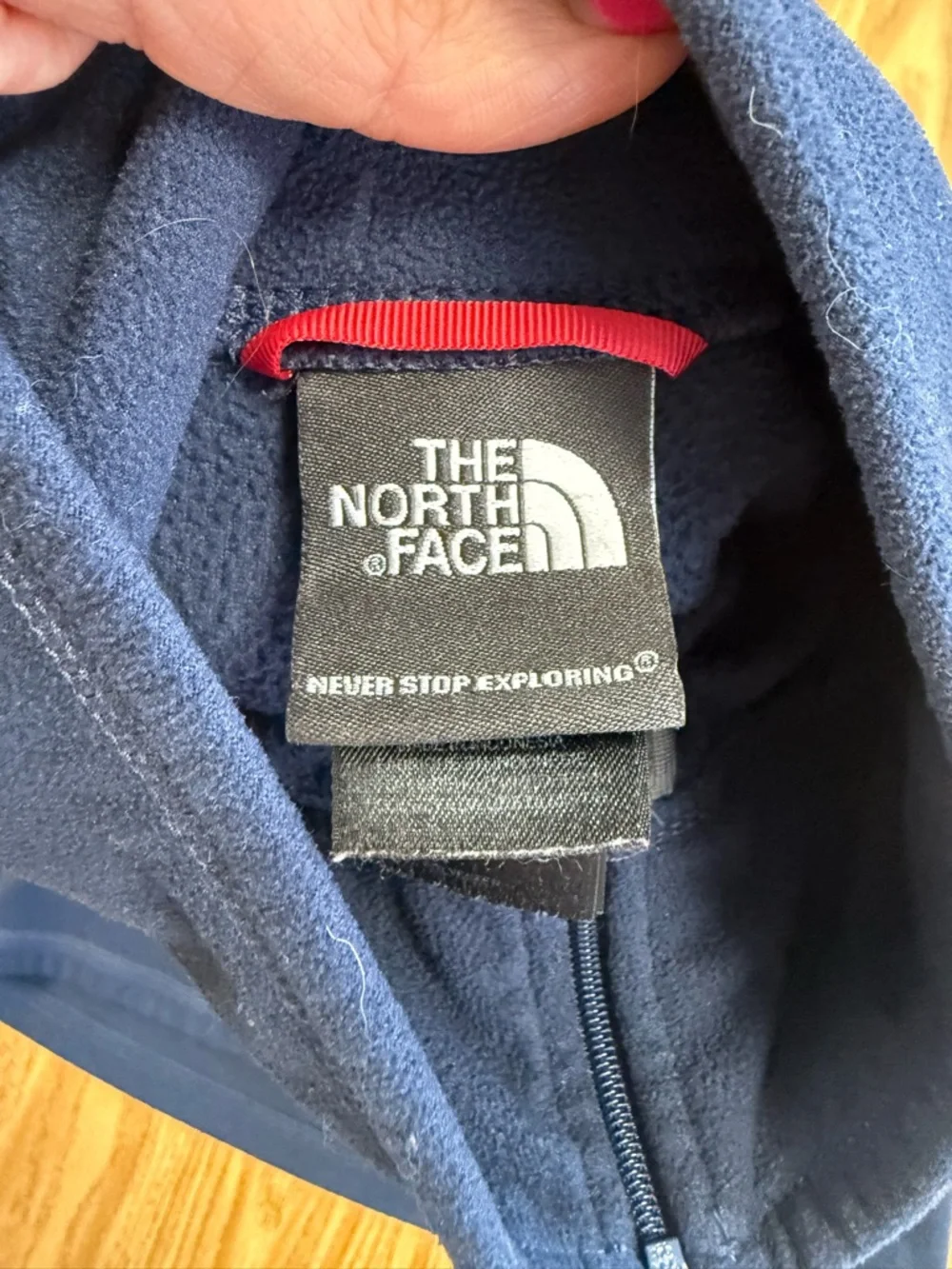 The North Face‎ Navy Quarter-Zip Fleece Pullover-Men’s M